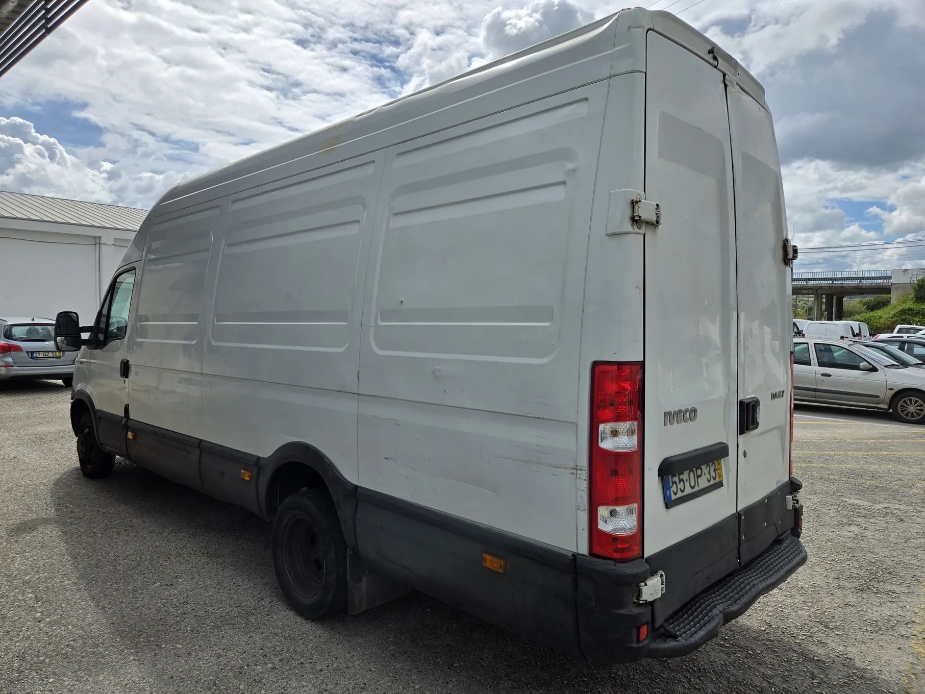 Iveco Daily Longa 35C13 2.3TD 130cv Rodado Duplo