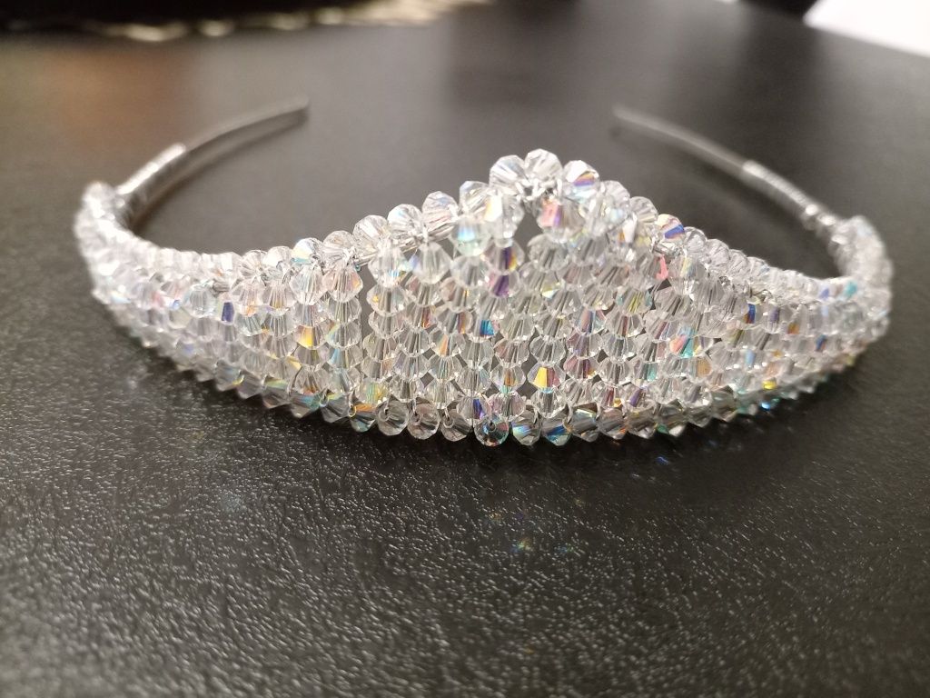 Diadem do włosów na wesele, ślub lub studniówkę.
