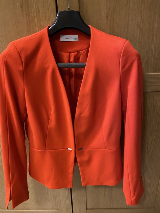 Czerwona marynarka na lato