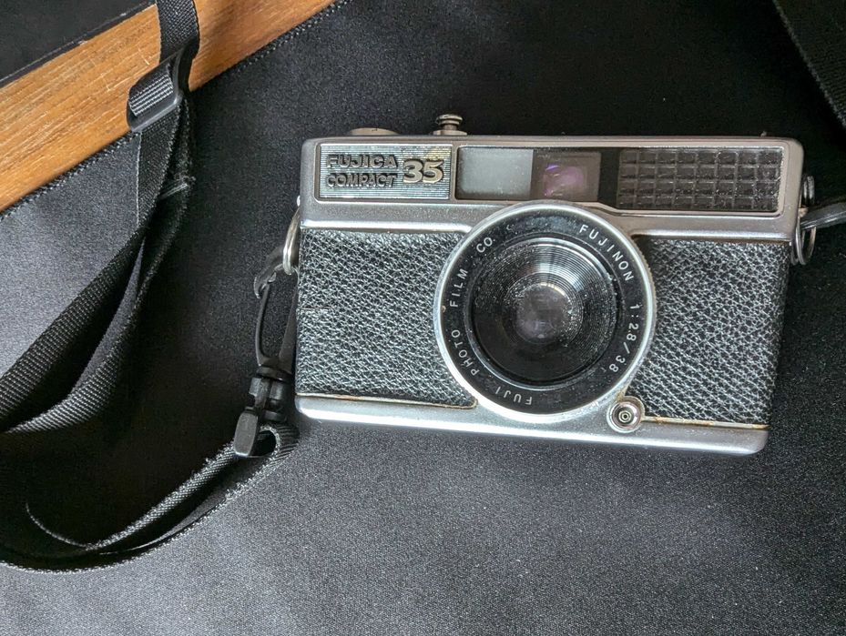 rangefinder Fujica compact 35