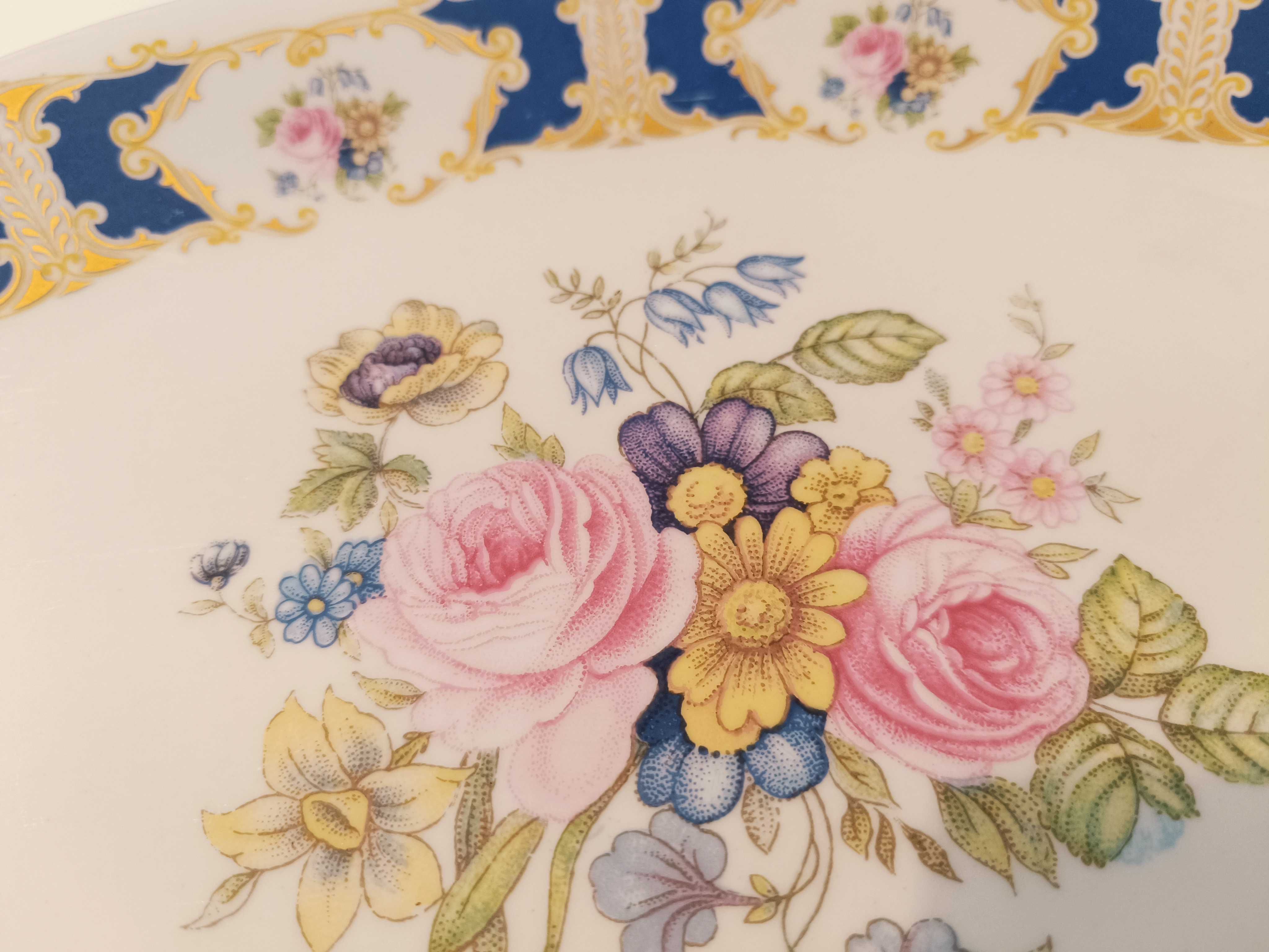 Travessa de porcelana Limoges muito antiga.