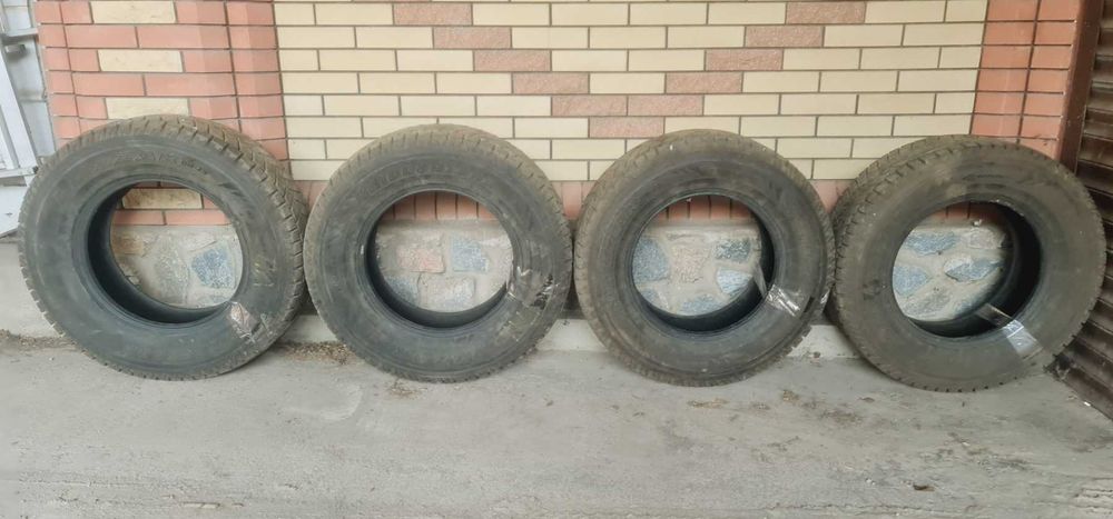 Шины зима 265/70R17 Bridgestone Blizzak DM-Z3
