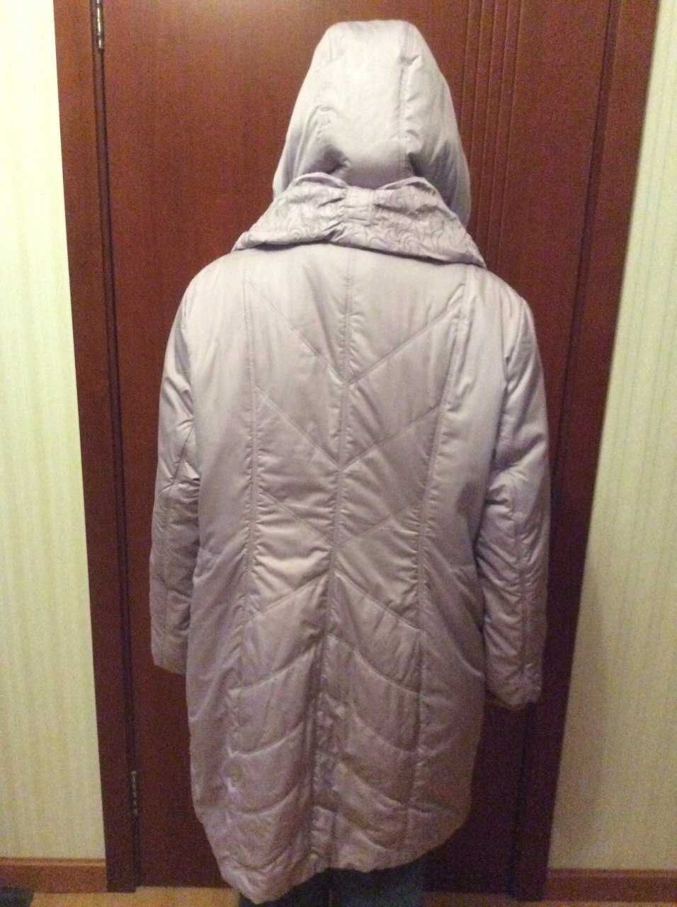 женская фирменная демисезонная супер куртка Clasna на 54-56 размер