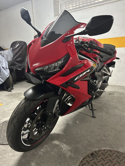 Honda cbr 650 r de 2023