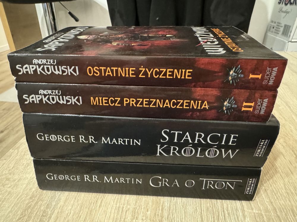 Ksiazki fantasy, wiedzmin, gra o tron, Sapkowski, George RR Martin