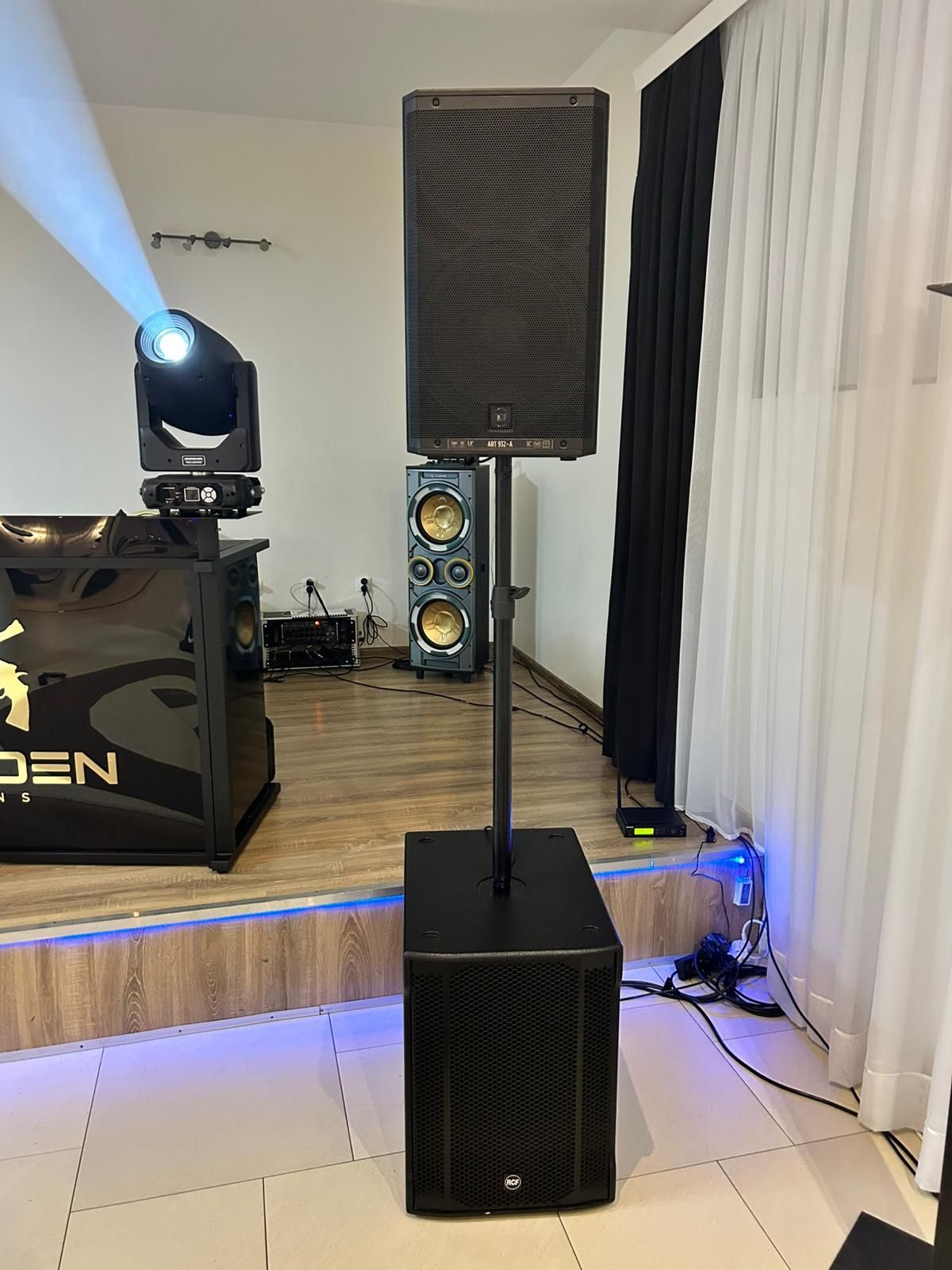 Zestaw Nagłośnienia RCF 932-A x2 RCF 905-AS II x2