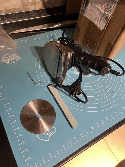 Електричний ніж  для шаурми або кебаба