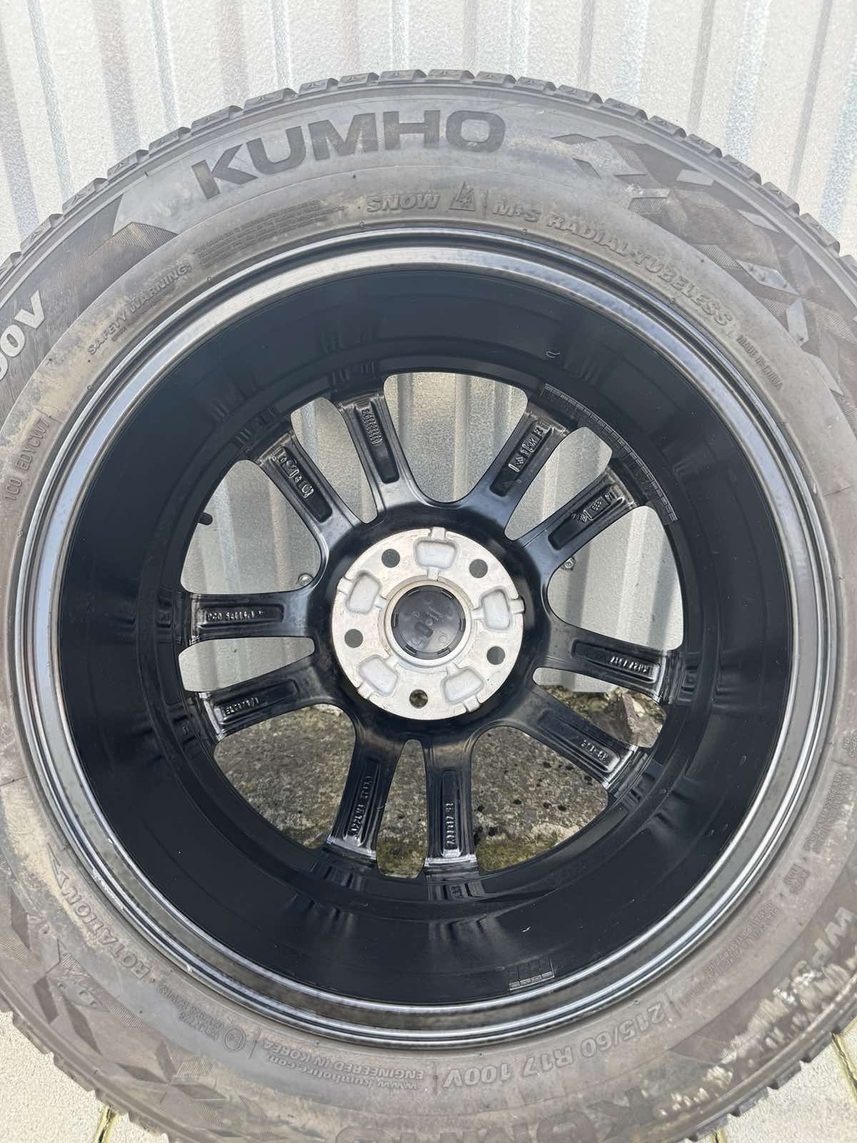 Hyundai Tucson  R17 в ідеальному стані