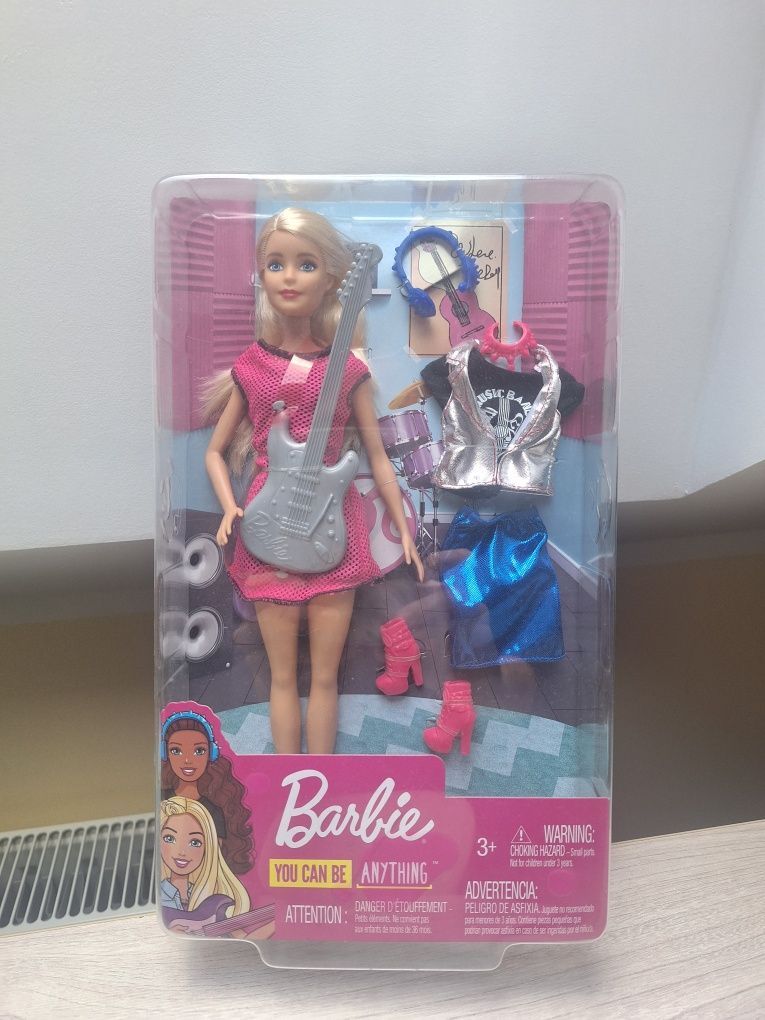 Lalka Barbie z gitarą