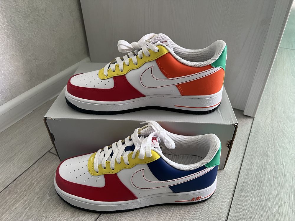 Продам оригінальні кросівки Nike  Air Force  1ʼ07