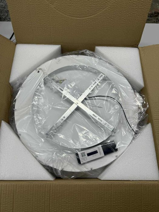 Lampa sufitowa LED ściemniana – elegancki design