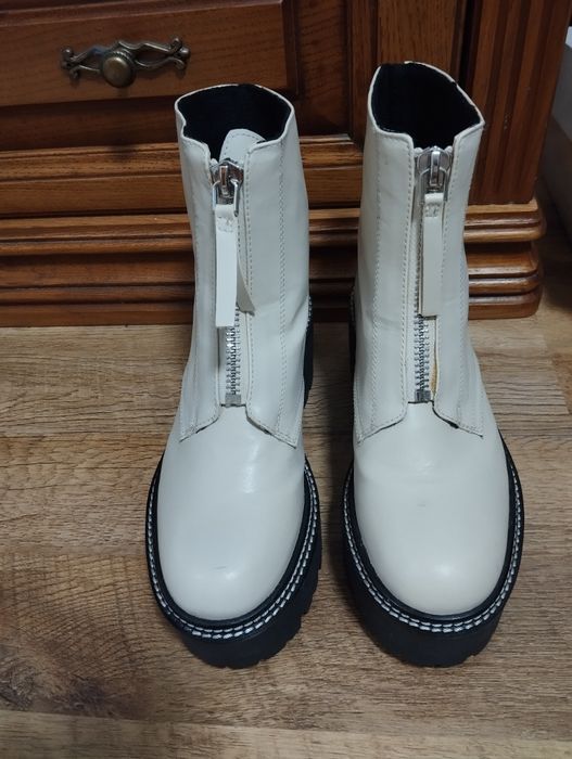 Чоботи демісезонні жіночі, 38 р