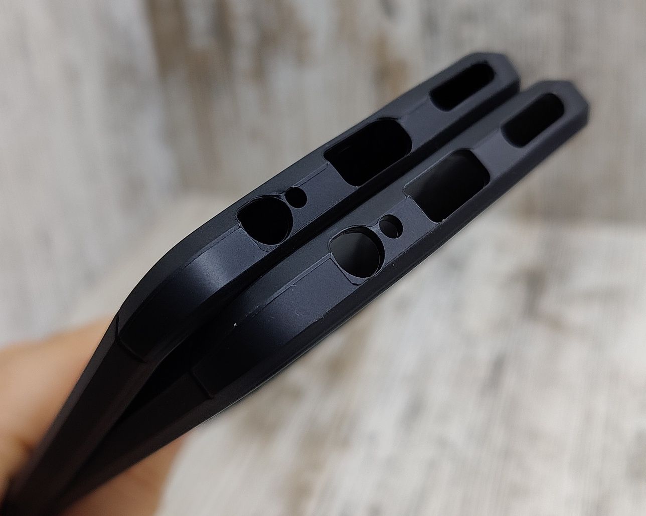 Чехол Carbon TPU на OnePlus 6T/ 9 Pro/ 11. Плотный. Ударопрочный чохол
