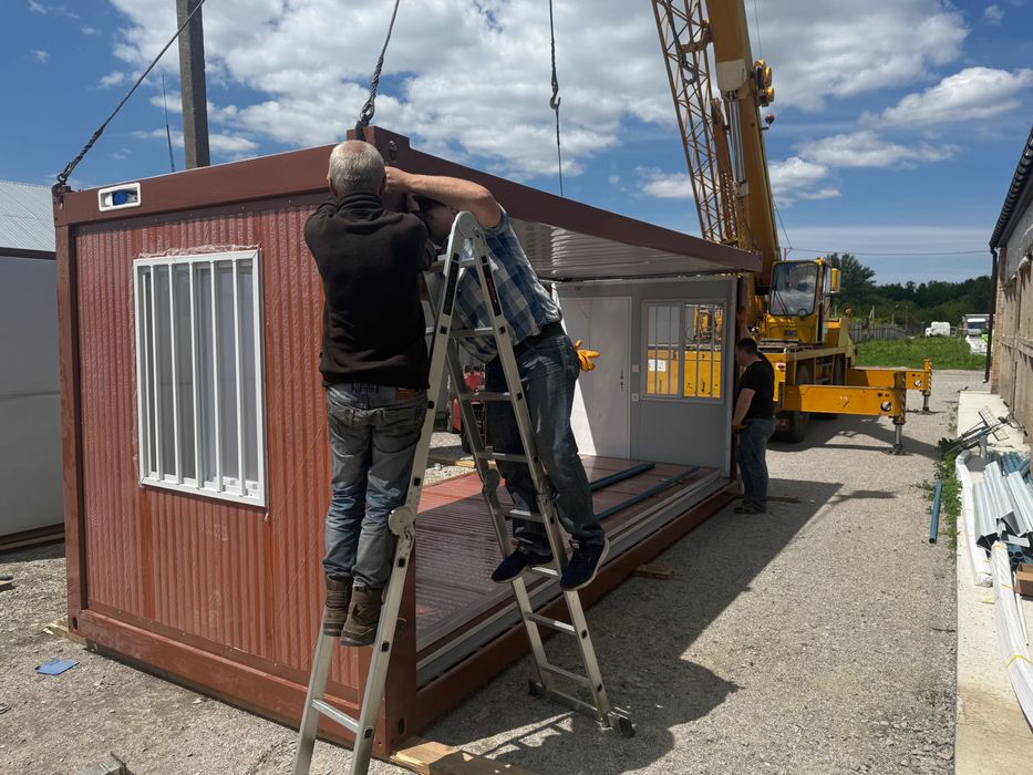Будинок дачний ( офісне приміщення)