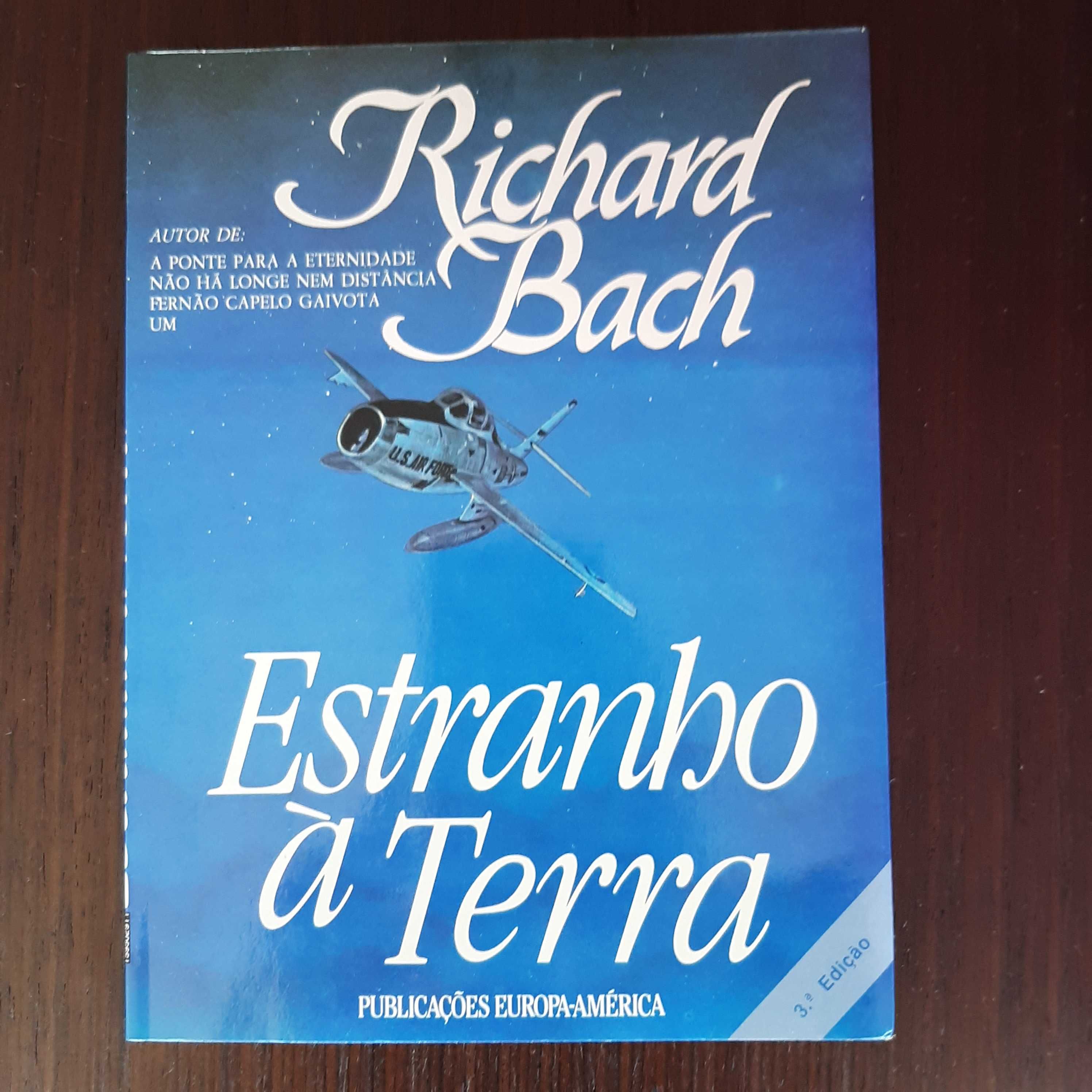 Livro - Estranho à Terra - Richard Bach