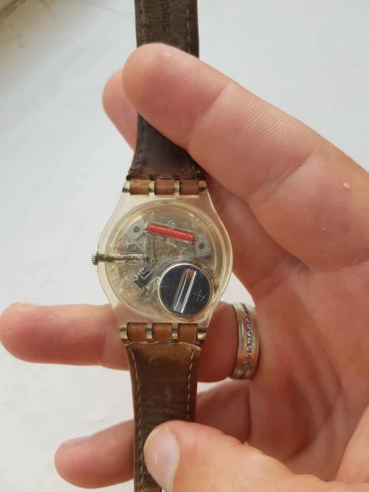 Продам Швейцарские часы swatch swiss