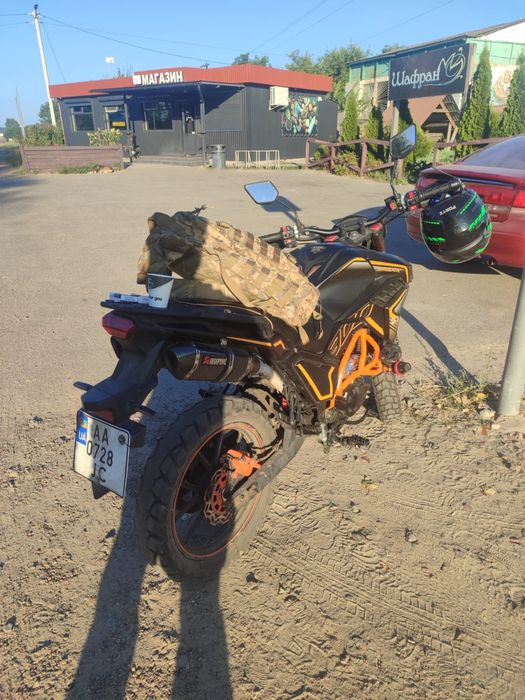 Продам SPARK 2024 року випуску