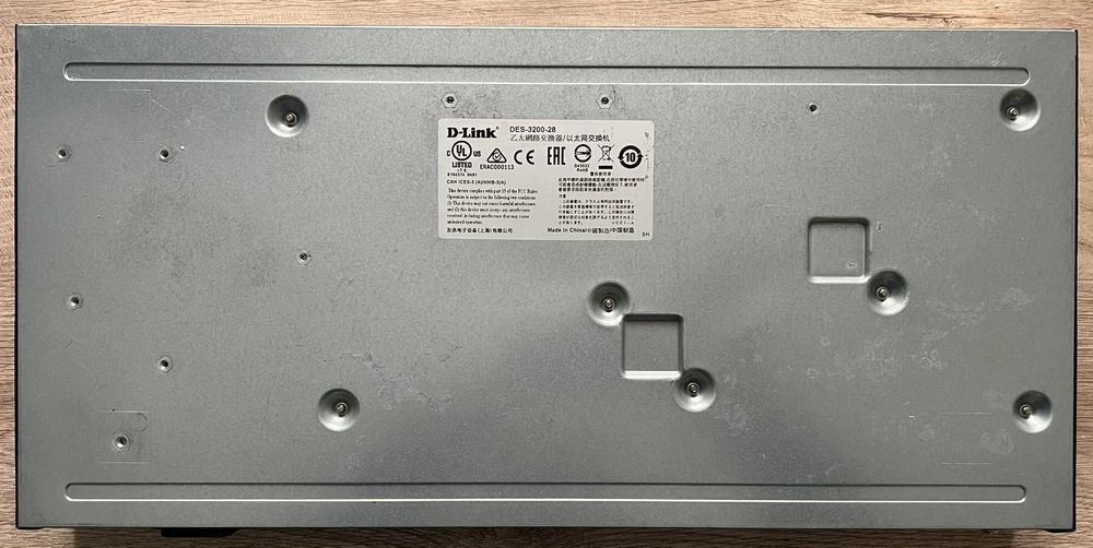 Комутатор Dlink DES-3200-28