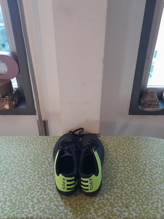 Vendo Sapatilhas KIPSTA muito bonitas como novas