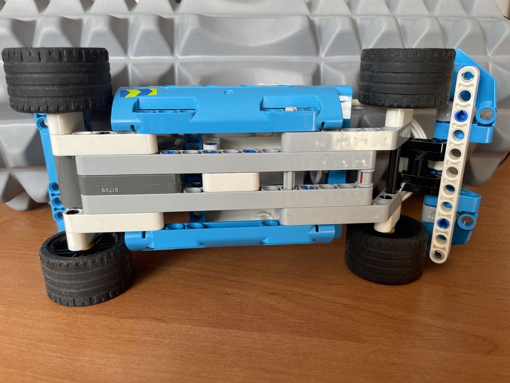 Samochód Lego technic policja