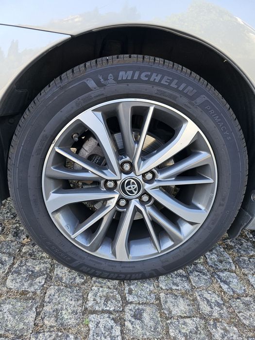 Toyota Avensis Touring Sports