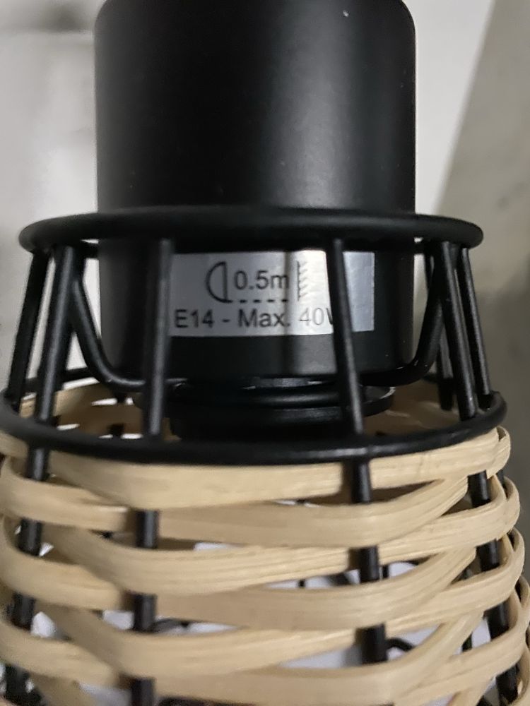 Lampa stołowa ręcznie zrobiona