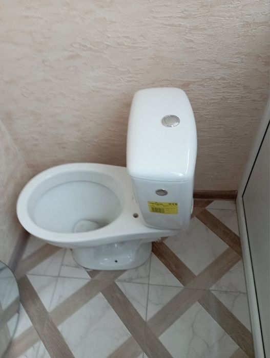 Продам унитаз в ідельному стані