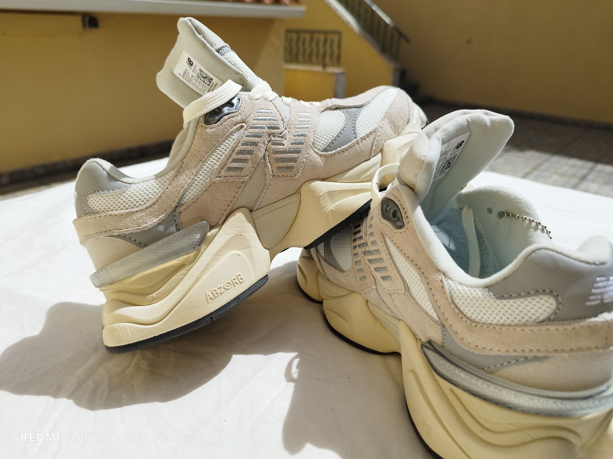 Tênis New Balance 9060