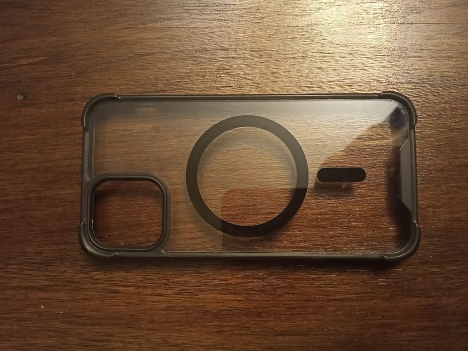 Etui iPhone 12 do powerbank