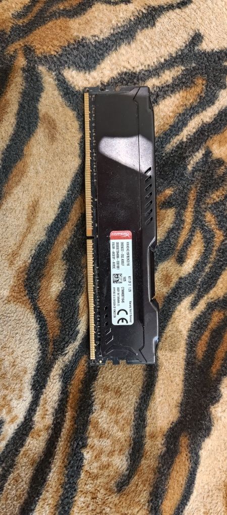 Продам модуль пам'яті HYPERX Fury Black DDR4 2400MHz 16GB Kit 2x8GB