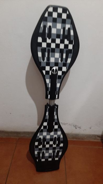 Skate 2 rodas. , waverbroad, novo