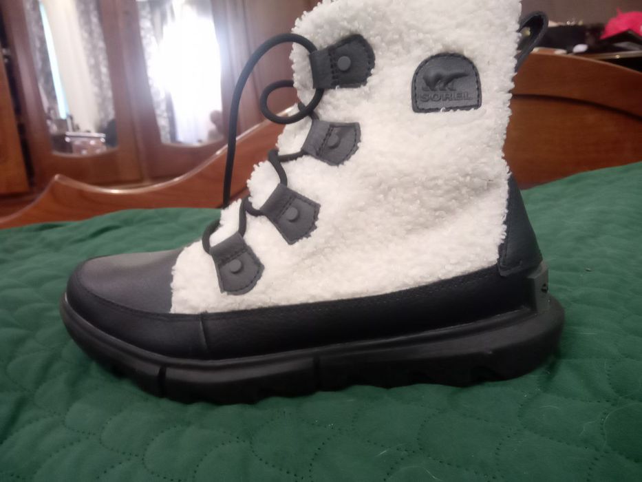 Продам ботинки SOREL новые