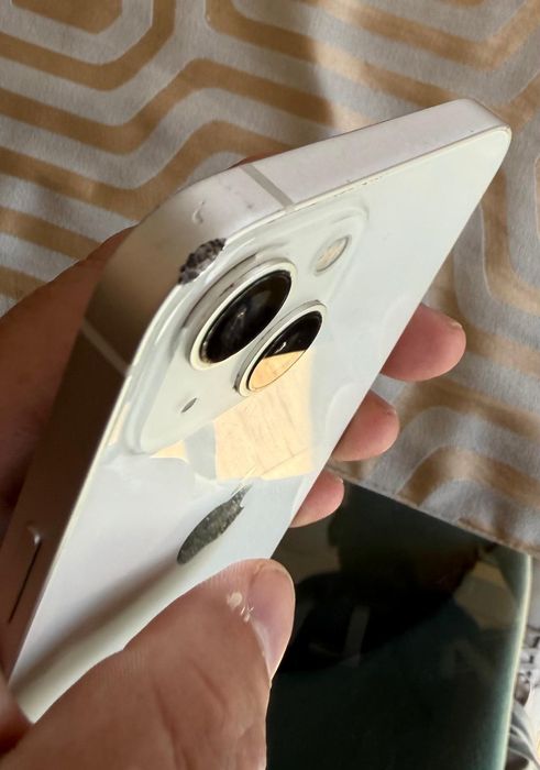 Iphone 13 128gb branco com 79% de bateria e 11 meses de garantia