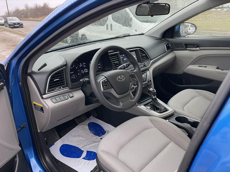 Оренда прокат авто машин Hyundai Elantra ЛЬВІВ та область