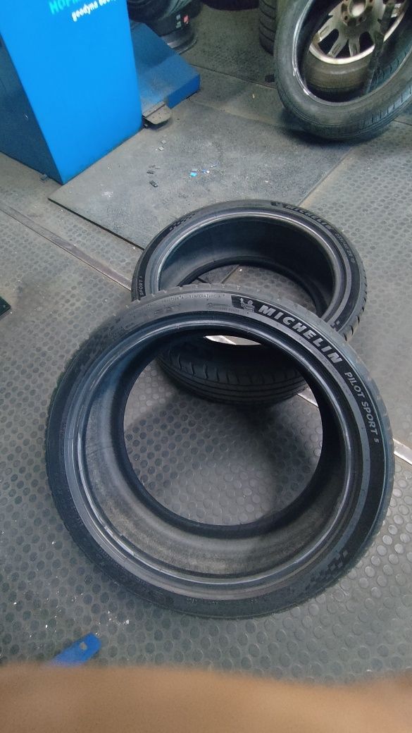 Продам резину Michelin Pilot Sport 5 235/40/19