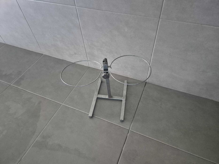 Suporte ferro comida cao