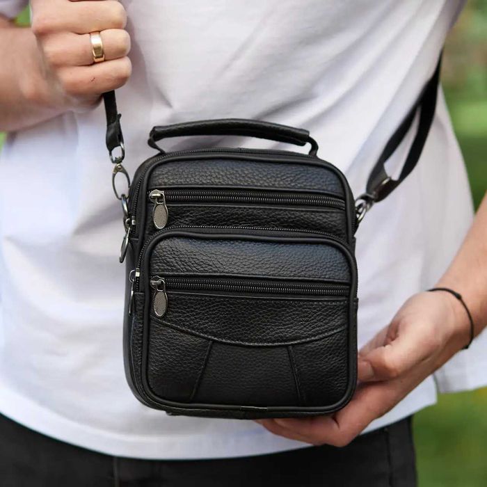 Кожаная маленькая сумка барсетка мужская через плечо  с ручкой Черная