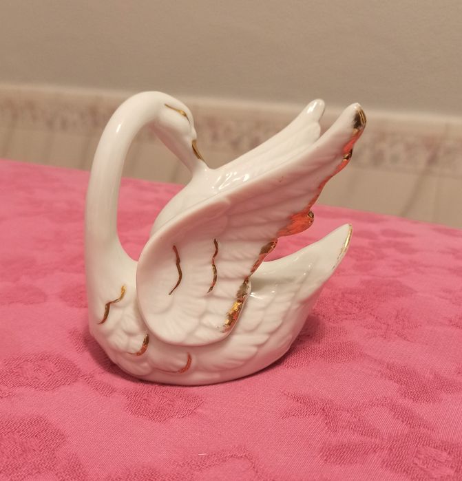 Várias peças de Porcelana Decorativas