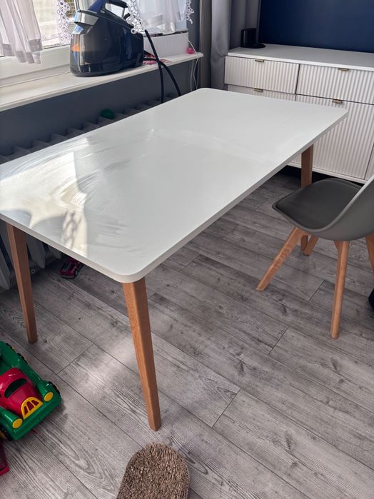 Stół rozkładany jadalniany