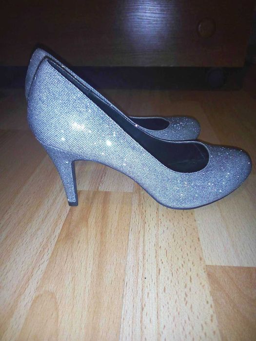 Туфли женские.Серебро р39