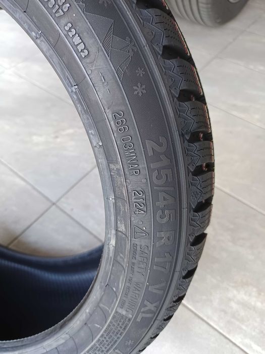 Nowe Semperit speed grip 5 215/45 R17 komplet