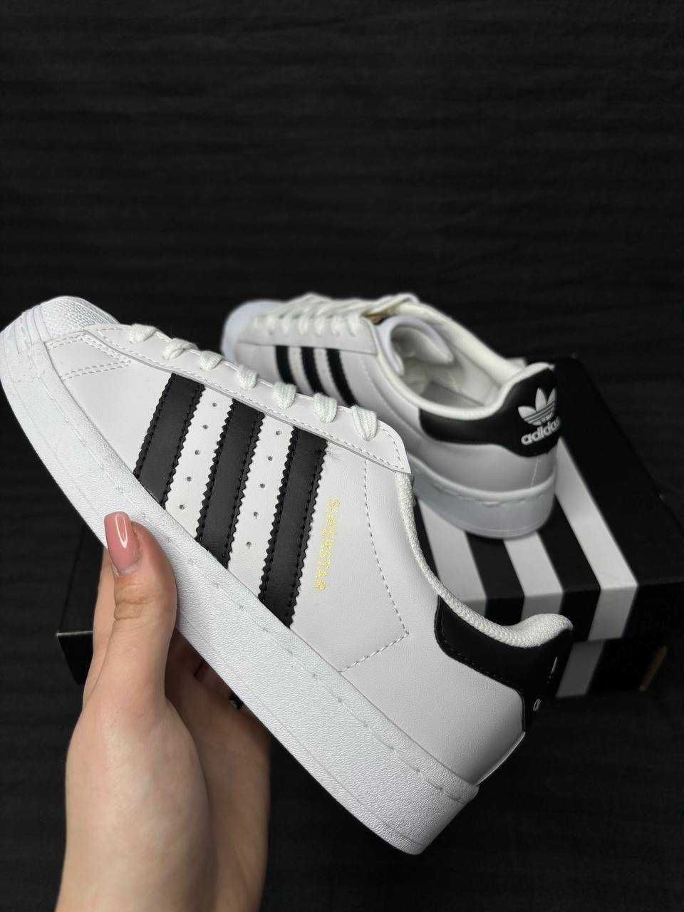 Кросівки кросовки Adidas Superstar Black and White чорні та білі