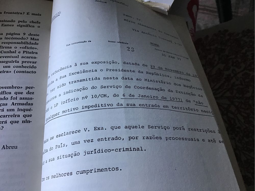 “Acuso”! Processo sobre a morte de Humberto Delgado. 2 volumes. Encadernação em pele. Descida de preço.