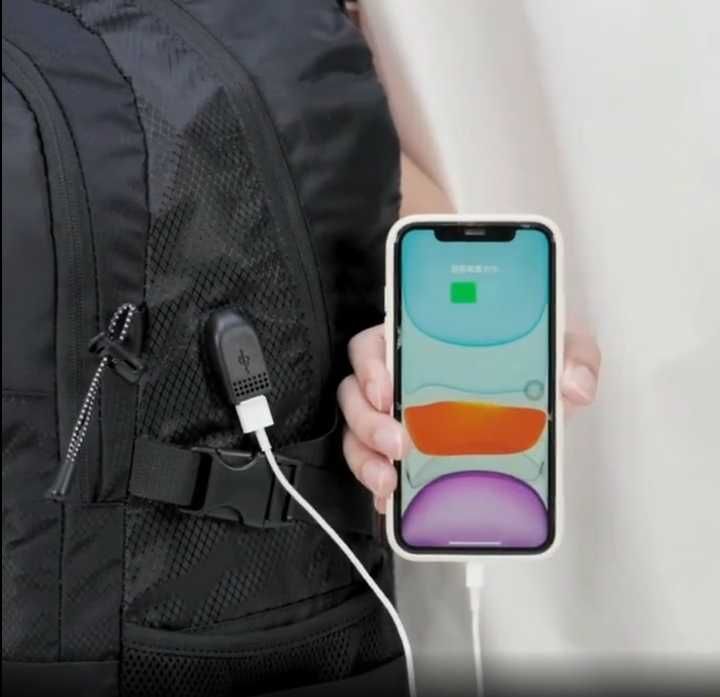 Duży plecak podróżny 40L z przegrodą na laptopa wielokomorowy lekki