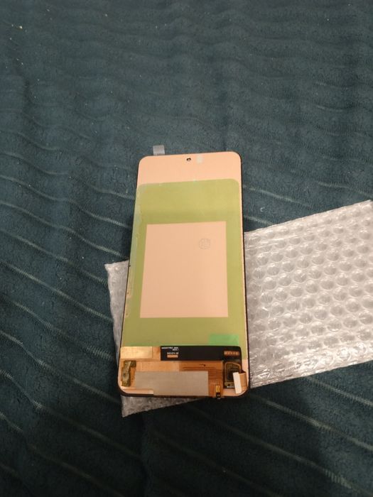 Продам дисплей на редмі тот 11про +