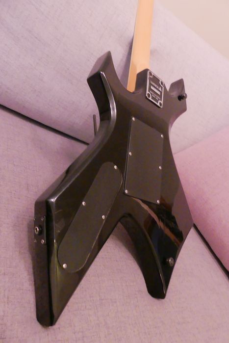 Gitara  elektryczna Samick Warlock WKRB 121