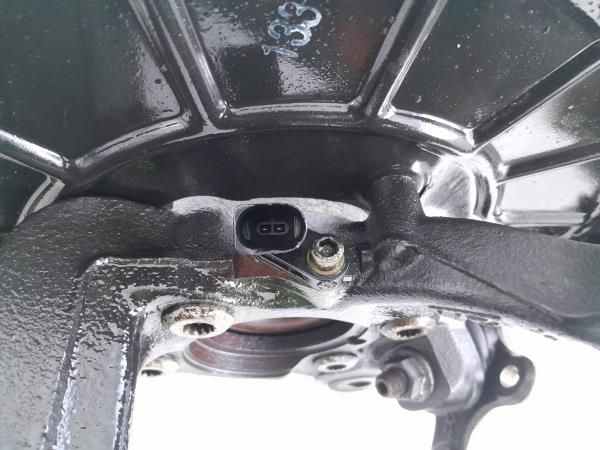 Manga de eixo frente direita VOLKSWAGEN Caddy III (2K, 2C)