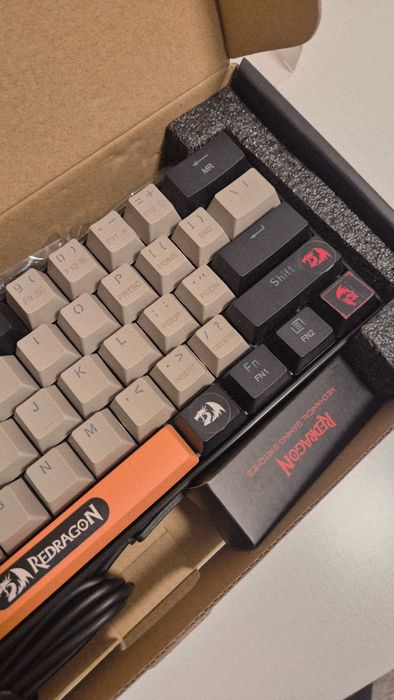 Klawiatura Redragon Dragonic PRO wired/2.4G/BT mechaniczna