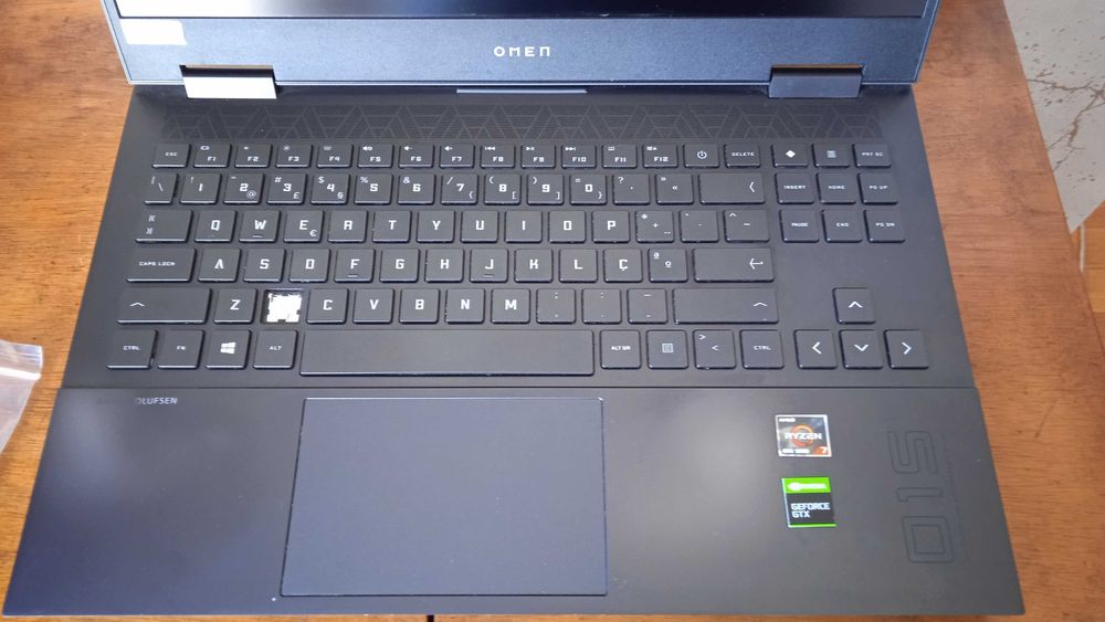 Laptop Gaming HP Omen 15-en