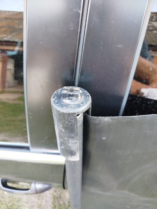 Задня шторка полки форд